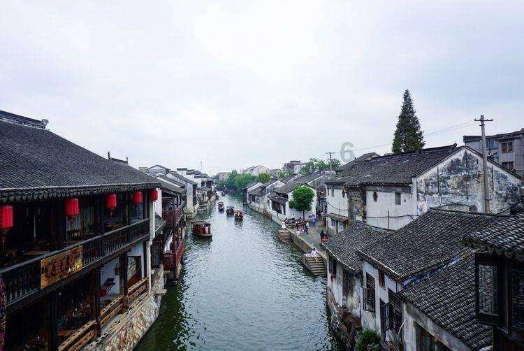 《我的前半生》贺涵陪唐晶去医院生产，龙凤胎宝宝出生